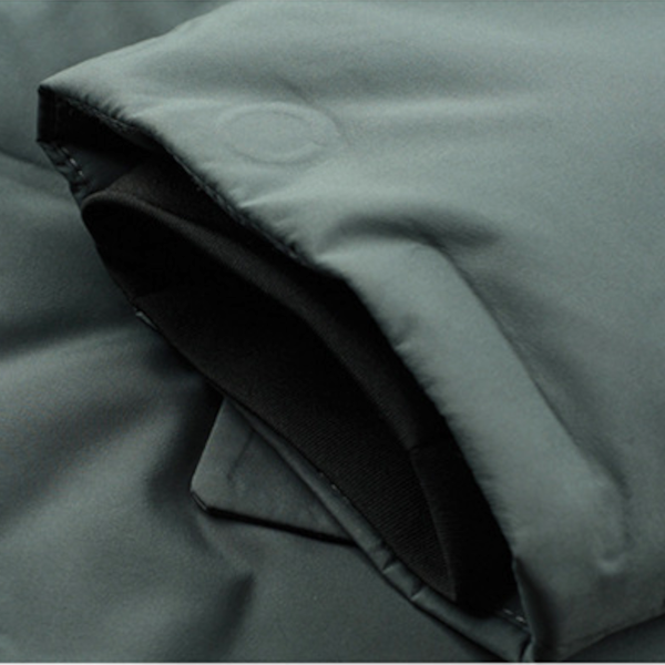 Finn | Sharp Focus Urban Windbreaker